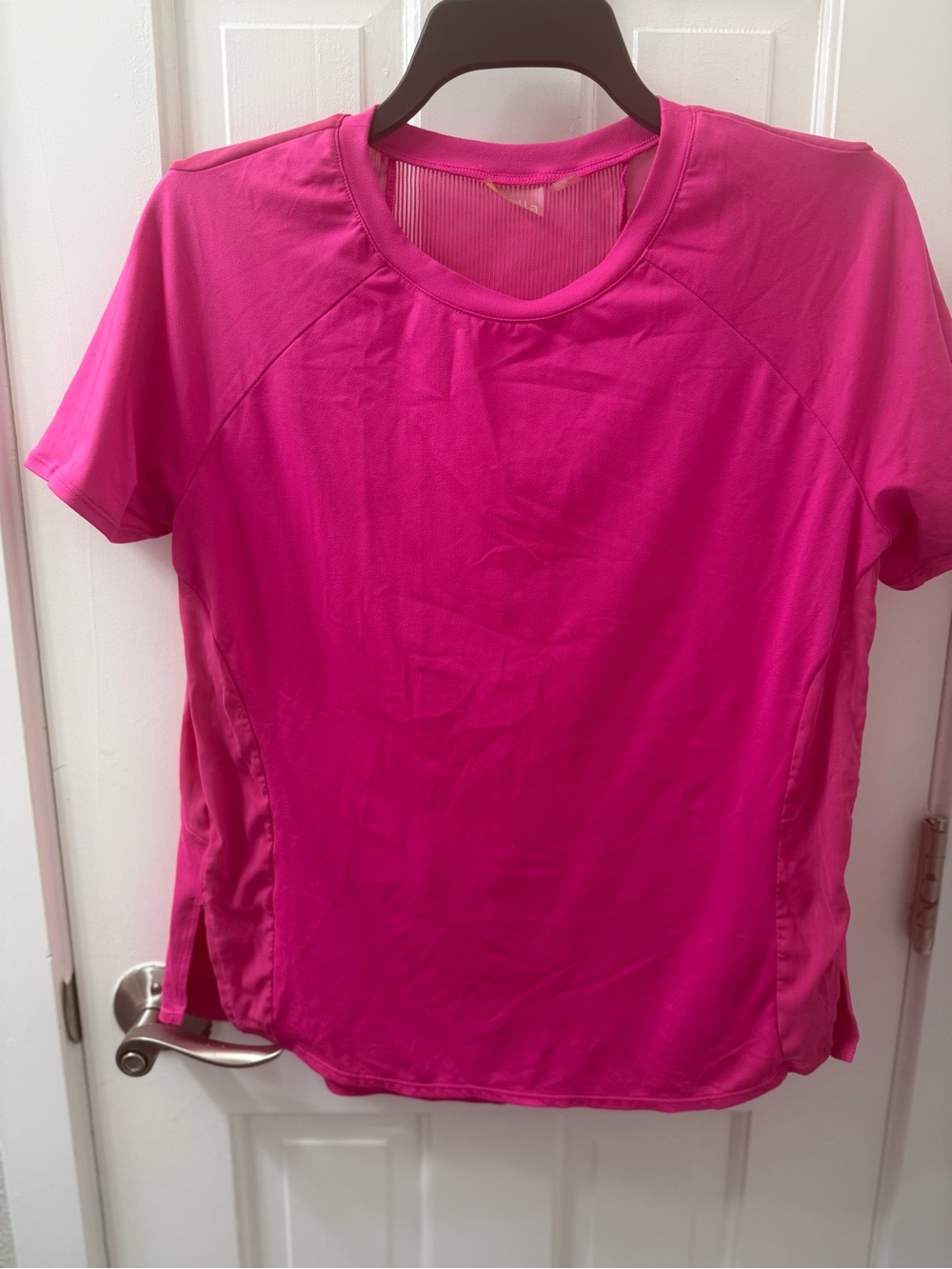 Like New Zella Short Sleeve Active Tee in Bright Fuchsia, Sz M